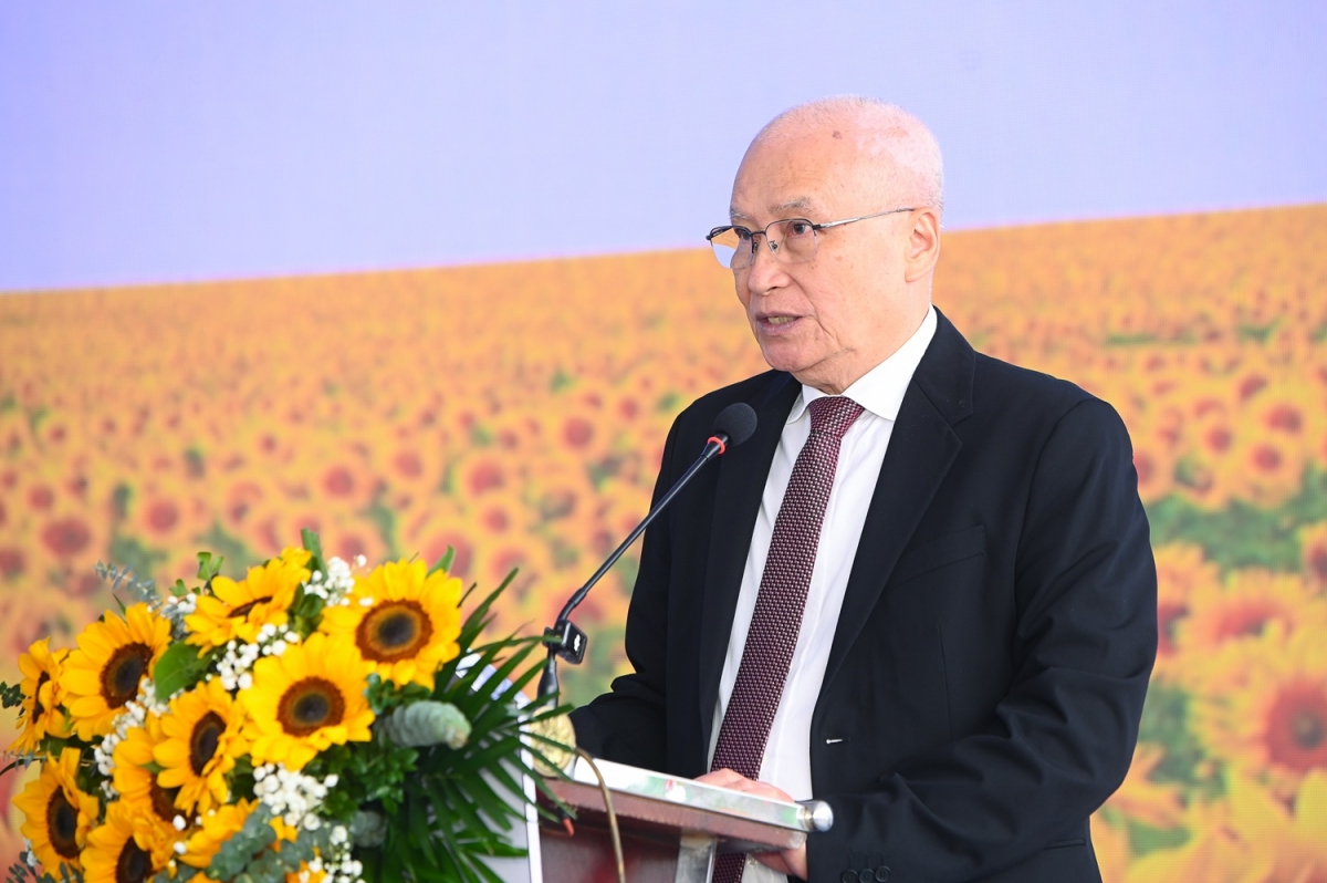 khoi cong du an chan nuoi bo sua va che bien sua cong nghe cao cua tap doan th hinh anh 4