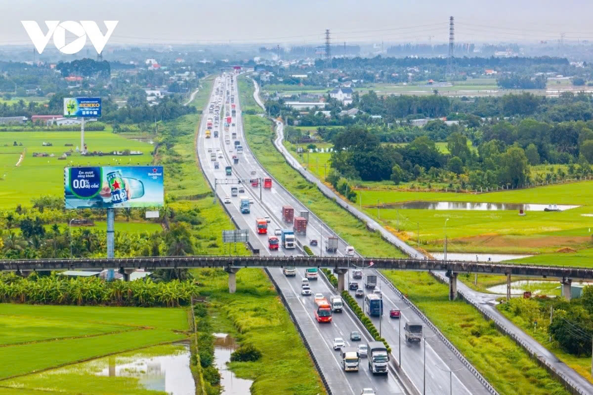 vietnam prioritises north south high-speed rail after completing expressway backbone picture 2