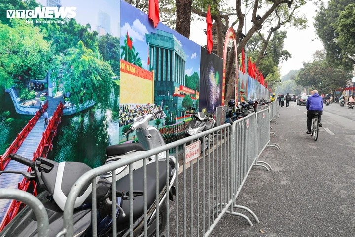 can canh tran dia phao hoa san sang khai hoa don nam moi 2026 tai ha noi hinh anh 6