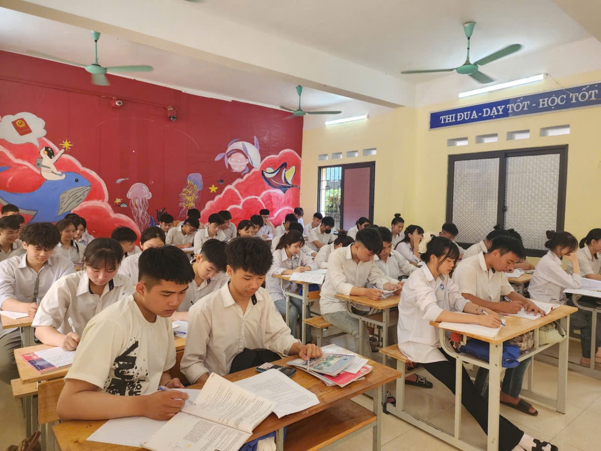 Tăng kiểm tra, xử lý nghiêm lạm thu tại các cơ sở giáo dục ở Phú Thọ