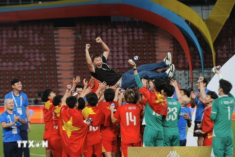rok media hails vietnam s dramatic victory over thailand at 33rd sea games picture 1