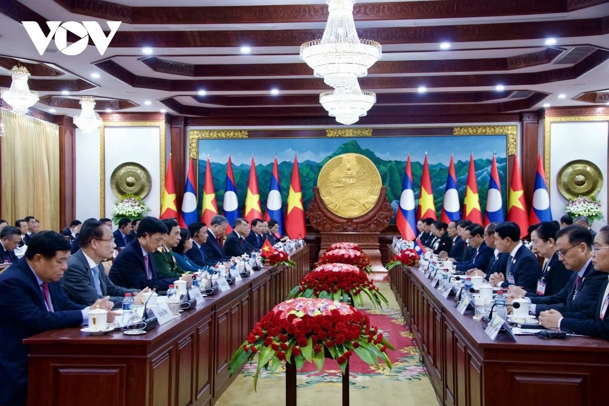 vietnam and laos strengthen strategic connectivity, outline new vision for future picture 1