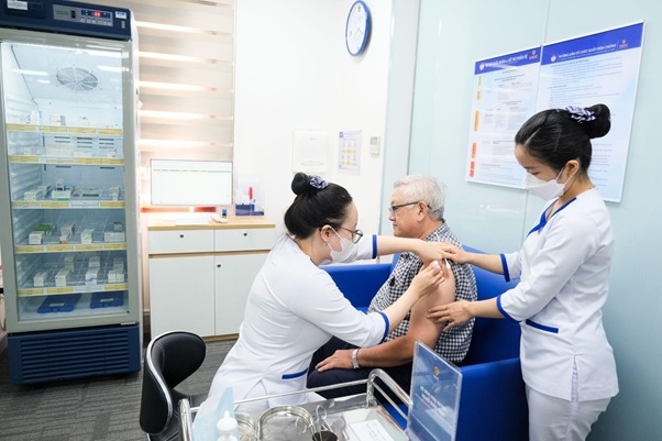 viet nam co vaccine rsv cong nghe moi phong bien chung viem phoi o nguoi cao tuoi hinh anh 3