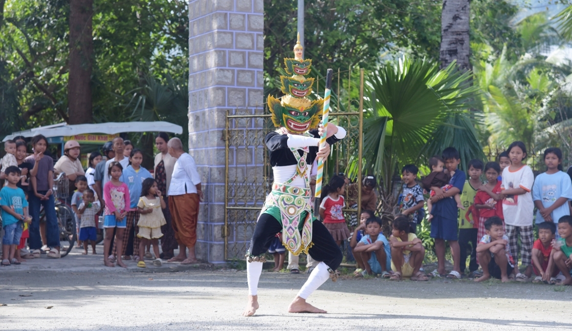 nguoi tre dam me tiep noi nghe thuat dien tau trong chhay-dam o an giang hinh anh 4