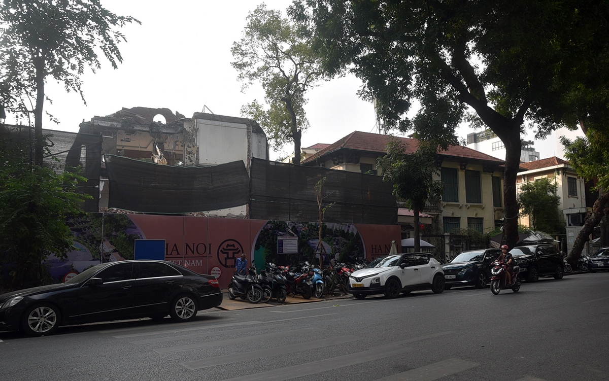 Phá dỡ trụ sở đầu tiên, khởi động dự án Quảng trường - công viên hồ Hoàn Kiếm