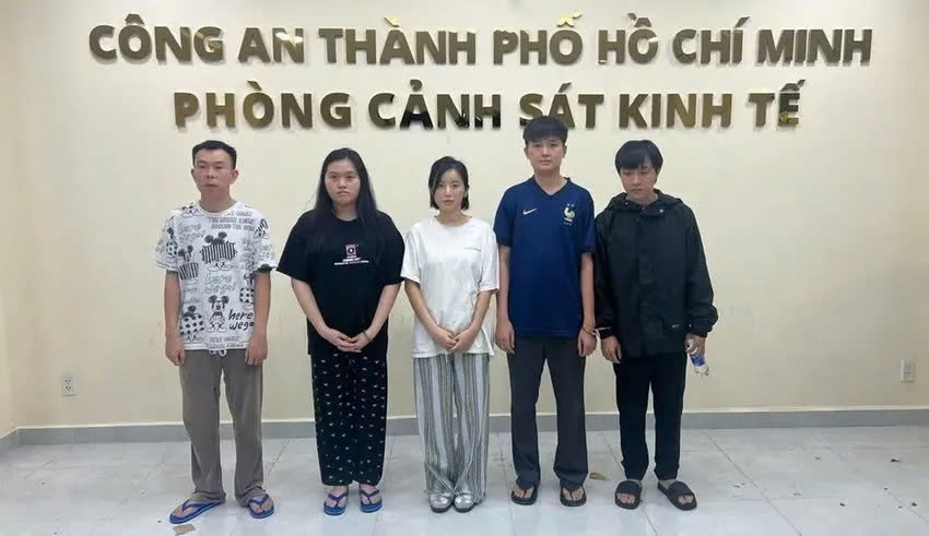 nhieu nguoi noi tieng, kol vuong vong lao ly trong nam 2025 hinh anh 10