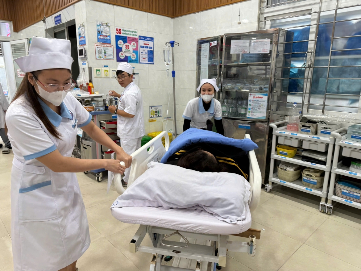 Dieu tra vu nghi ngo doc thuc pham o quang ngai hinh anh 2