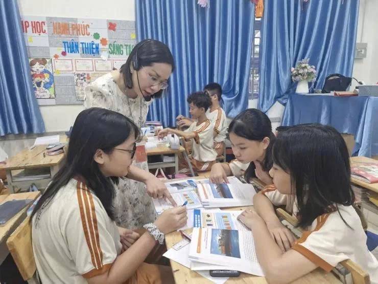 "Không biến trường học thành nơi làm dịch vụ để thu tiền"