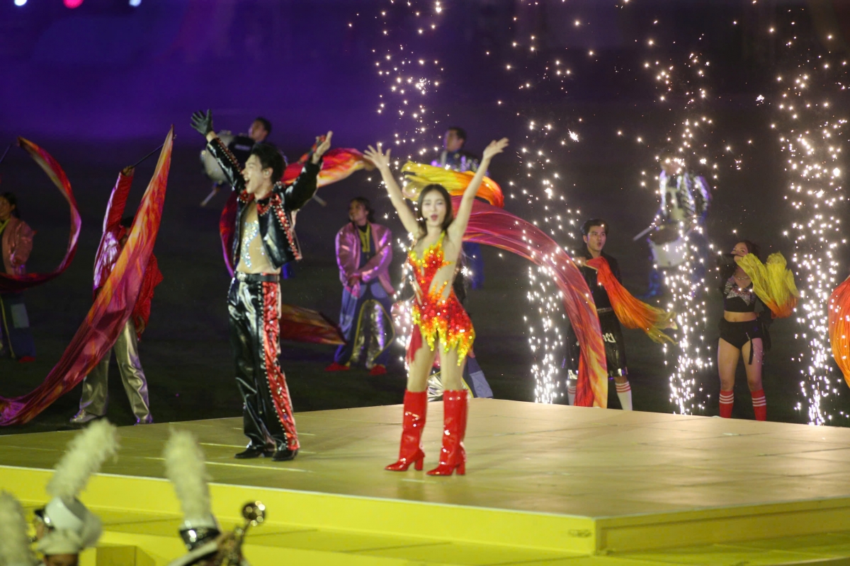 Toàn cảnh Lễ bế mạc SEA Games 33