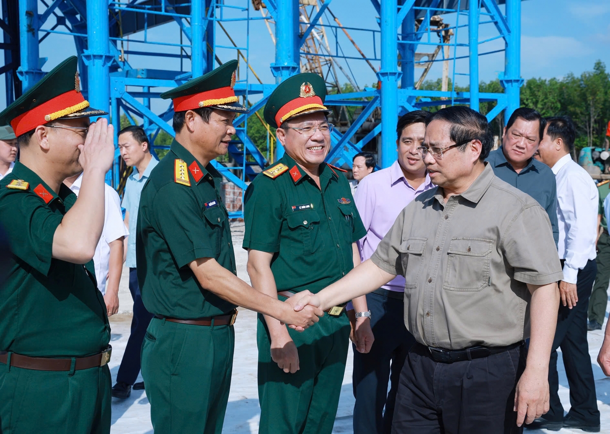 thu tuong khao sat khu vuc bien dao xa Dat mui o ca mau hinh anh 1