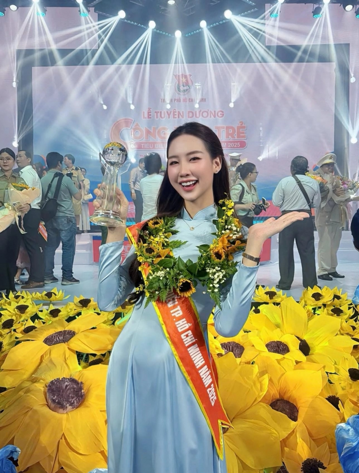 sao viet 11 1 nsUt chi trung bat ngo chia se ve hon nhan sau do vo hinh anh 3