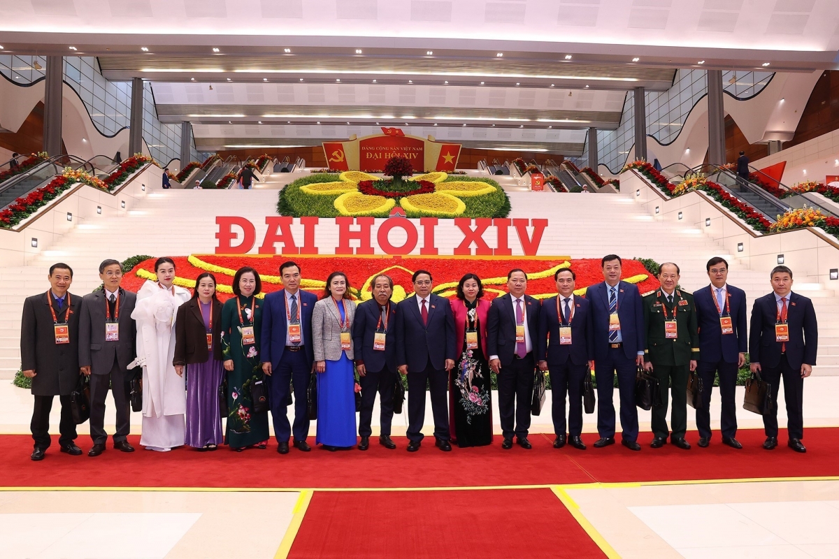 Dai hoi xiv cua Dang buoc sang ngay lam viec thu ba, thuc hien nhieu noi dung quan trong hinh anh 9