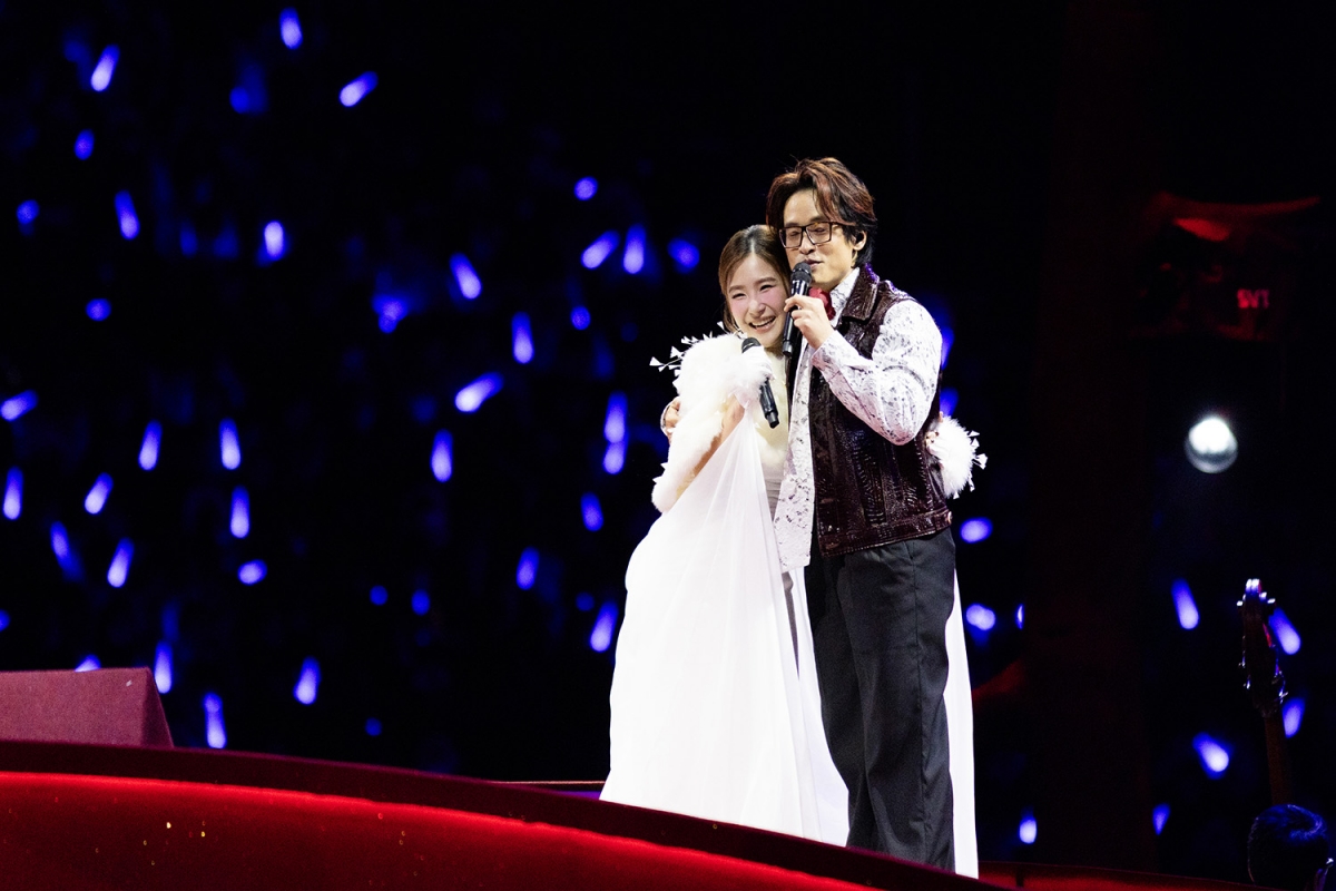 ha anh tuan danh 1 ty dong ho tro benh nhan ung thu ve que don tet hinh anh 5