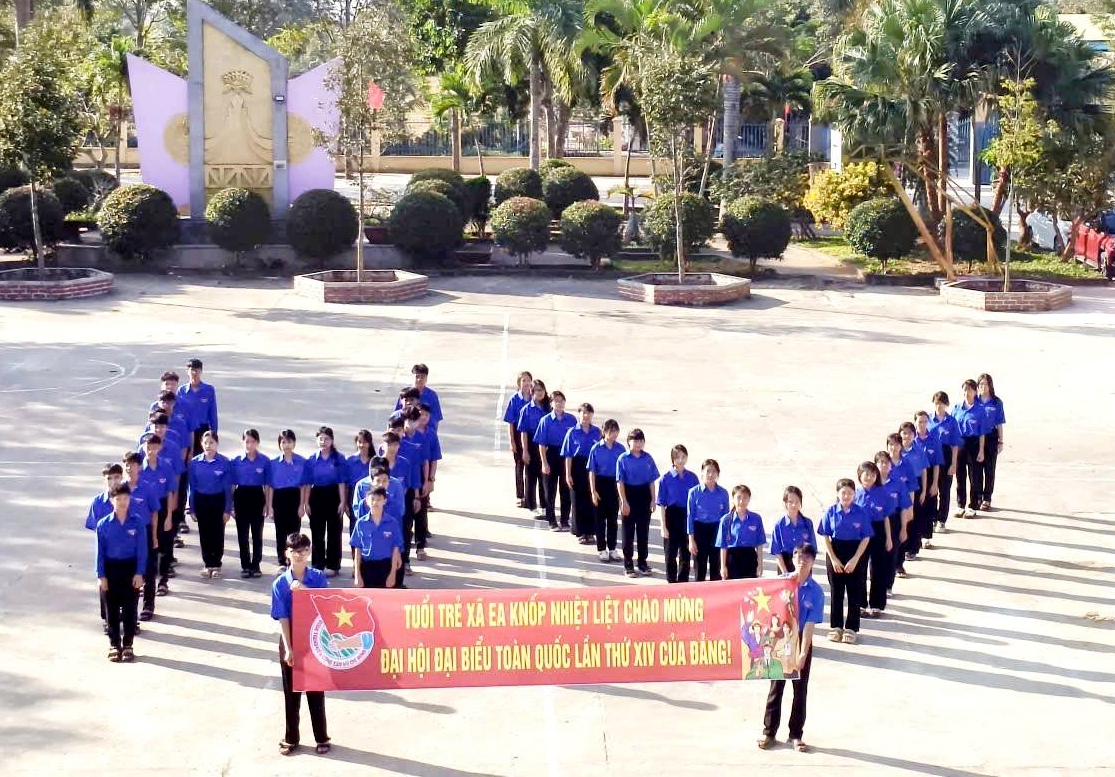 tuoi tre Dak lak dong loat chao co chao mung Dai hoi xiv cua Dang hinh anh 9