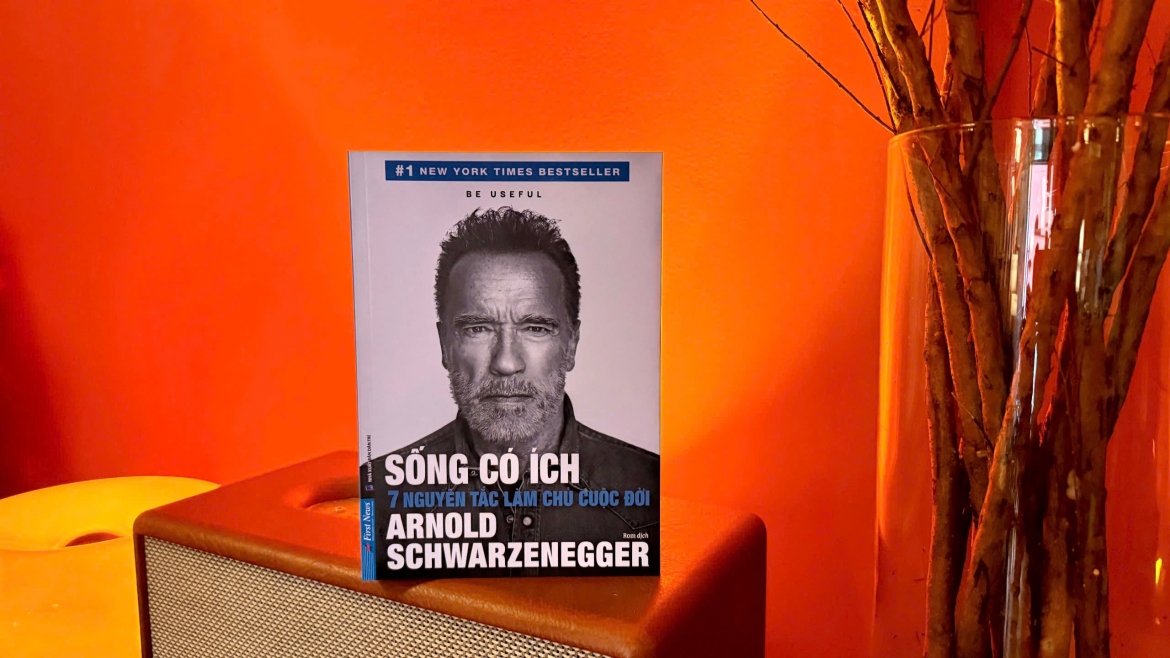 arnold schwarzenegger ke su that phia sau hao quang va cach dung day sau do vo hinh anh 2