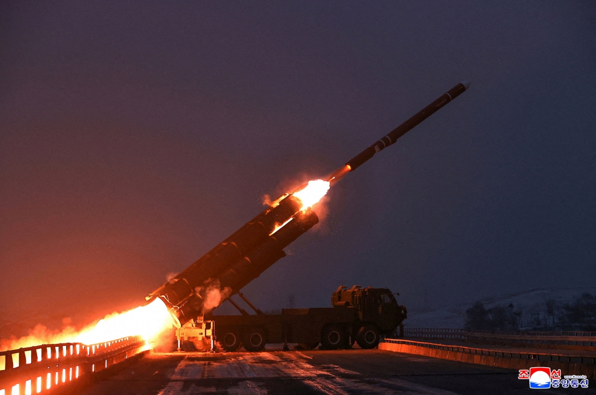 Triều Tiên phóng thử tên lửa siêu vượt âm, đánh giá năng lực răn đe quân sự