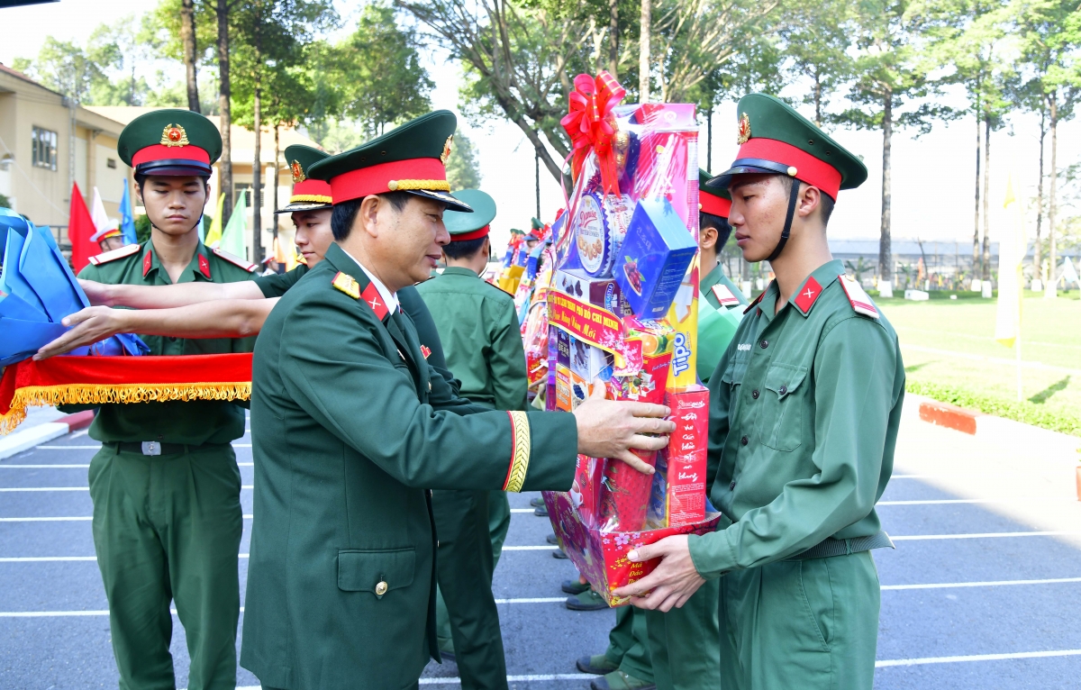 tp.hcm, Dak lak tien hon 1.300 quan nhan hoan thanh nghia vu quan su hinh anh 3