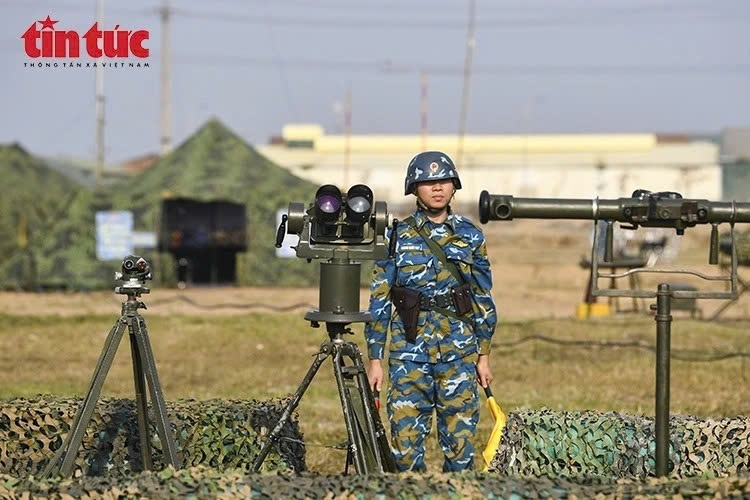 hanoi s air defence forces maintain 24 7 readiness for party congress picture 4