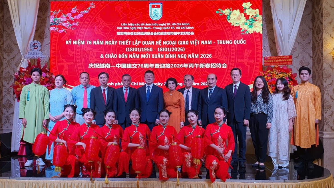 tp.hcm gop phan cung co nen tang huu nghi va hop tac viet - trung hinh anh 3
