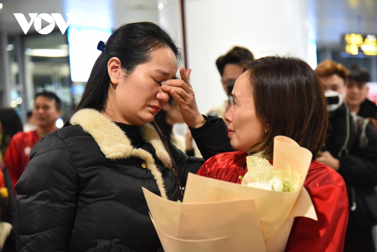 vietnam u23 welcomed home by fans after asian cup campaign picture 5