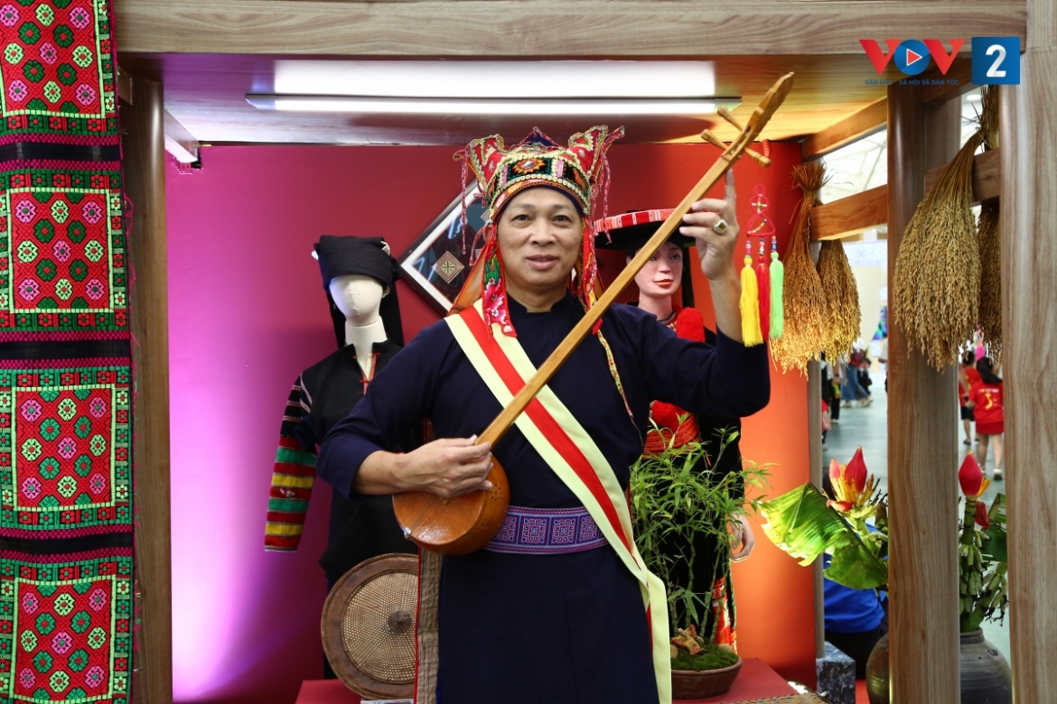 tinh cao bang gin giu va lan toa di san hat then, dan tinh hinh anh 3
