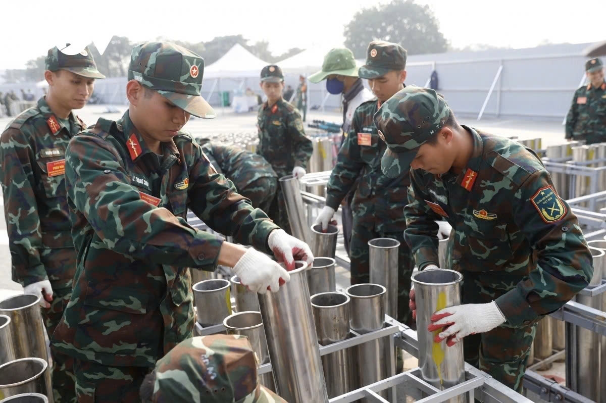 hanoi prepares fireworks display to mark 14th national party congress picture 6