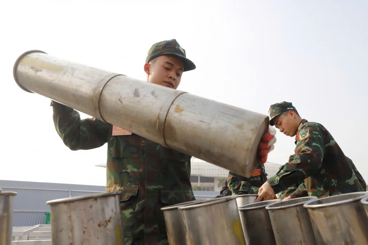 hanoi prepares fireworks display to mark 14th national party congress picture 7