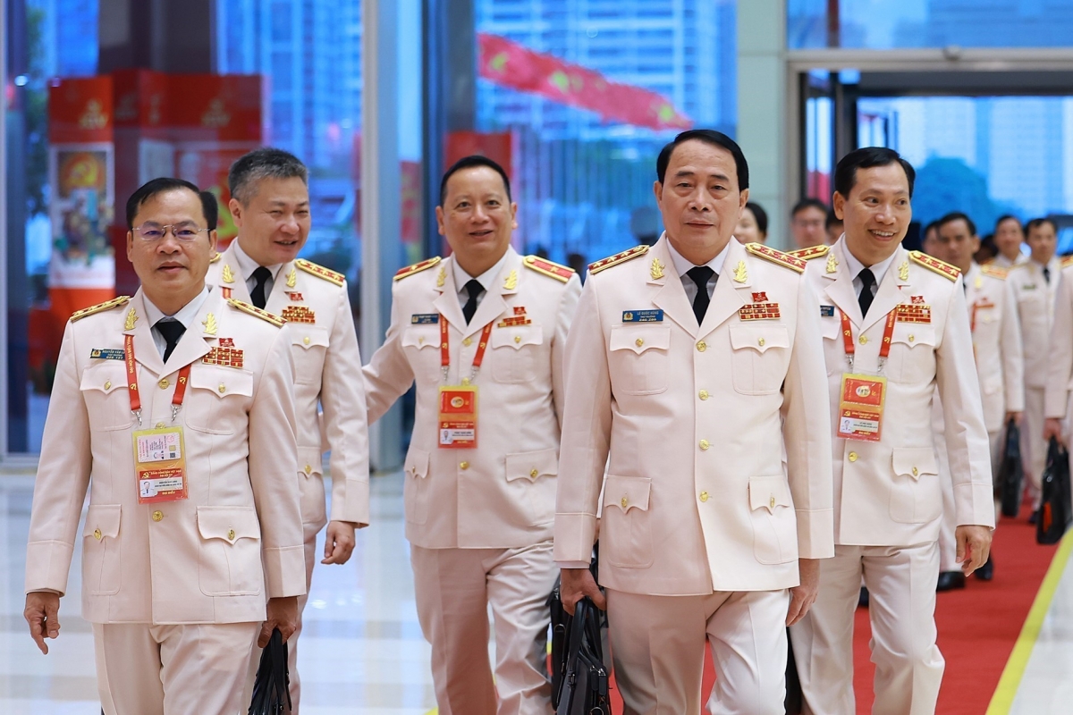 Dai hoi xiv cua Dang buoc sang ngay lam viec thu ba, thuc hien nhieu noi dung quan trong hinh anh 7