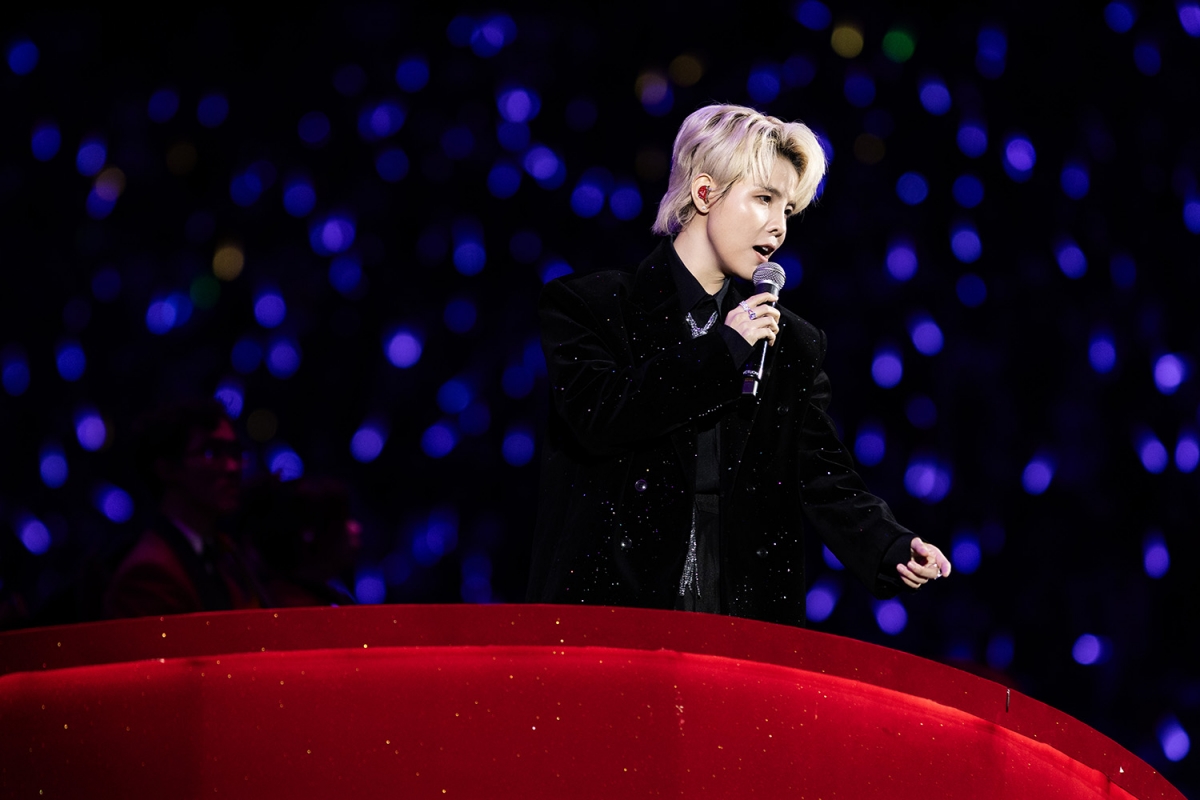 ha anh tuan danh 1 ty dong ho tro benh nhan ung thu ve que don tet hinh anh 6