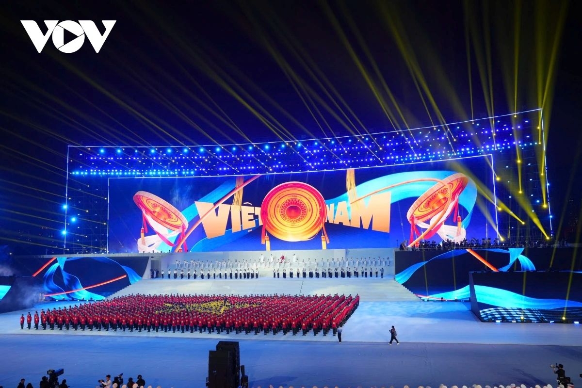 special art programme celebrates national party congress success picture 9