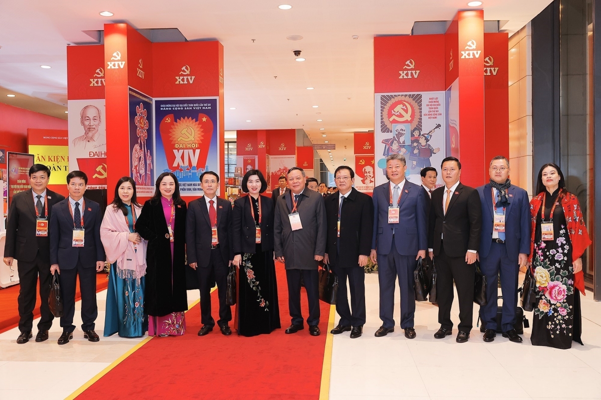 Dai hoi xiv cua Dang buoc sang ngay lam viec thu ba, thuc hien nhieu noi dung quan trong hinh anh 8