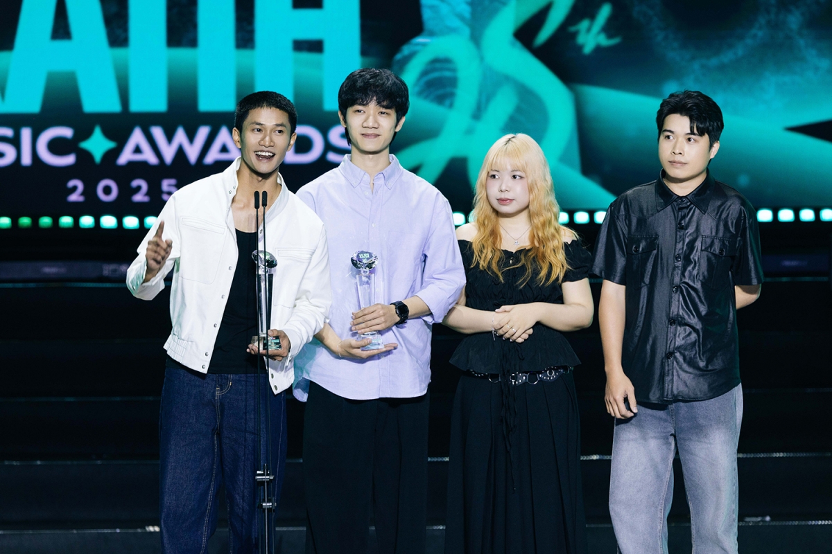 hoa minzy va bac bling thang lon o giai lan song xanh 2025 hinh anh 5