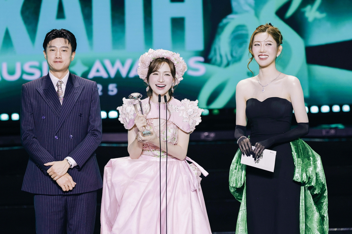 hoa minzy va bac bling thang lon o giai lan song xanh 2025 hinh anh 2