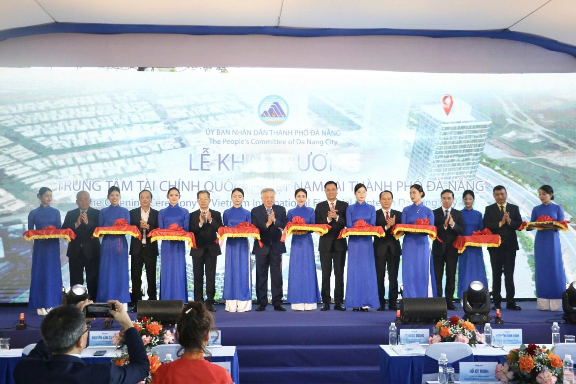 tu quyet sach quoc gia toi niem tin thi truong, Da nang don lan song dau tu moi hinh anh 3