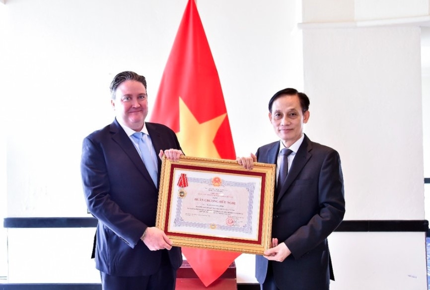 us ambassador awarded friendship order picture 1