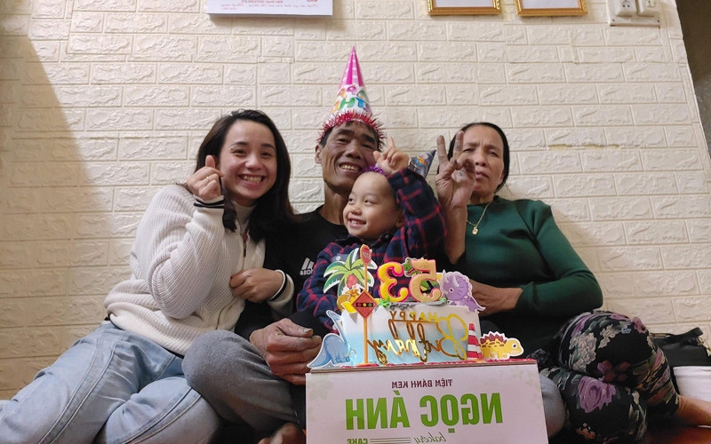 Ông bố Thanh Hóa vượt 1.500km đến ở nhà thông gia 1 năm vì lý do đặc biệt