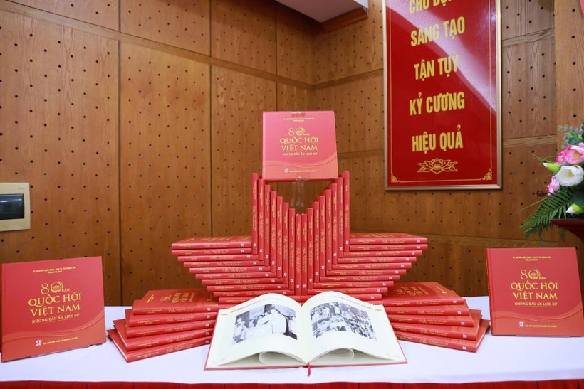 book on vietnamese national assembly s 80-year history debuts picture 1