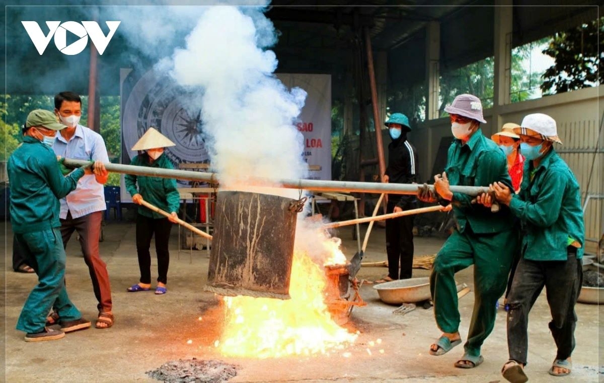 bronze casting village in thanh hoa fires up for lunar new year orders picture 7