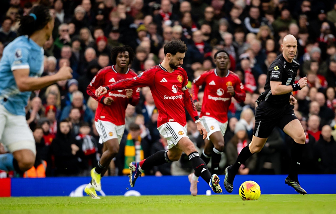 hlv carrick dai phau mu 5 ngoi sao san sang thang hoa duoi anh den old trafford hinh anh 2