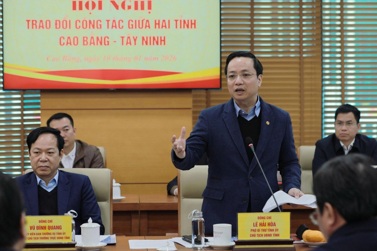 cao toc Dong Dang - tra linh ket tinh y Dang, long dan noi vung bien cao bang hinh anh 3