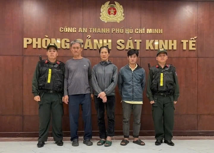 Công an TP.HCM triệt phá xưởng thuốc đông y giả trộn thuốc giảm đau