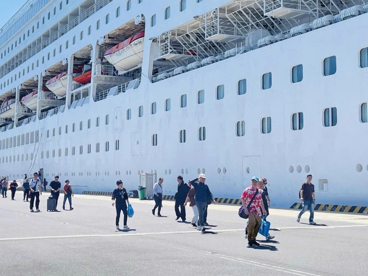 piano land brings 1,022 cruise passengers to khanh hoa picture 1