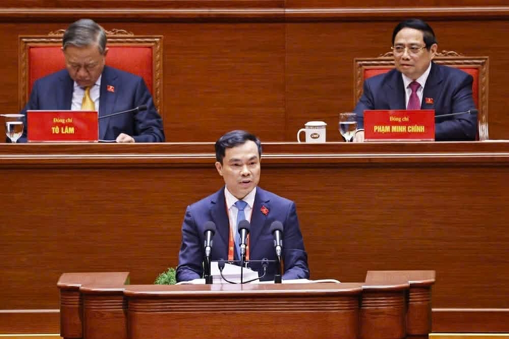 Hoàn thiện lý luận về đường lối đổi mới của Đảng trong kỷ nguyên vươn mình