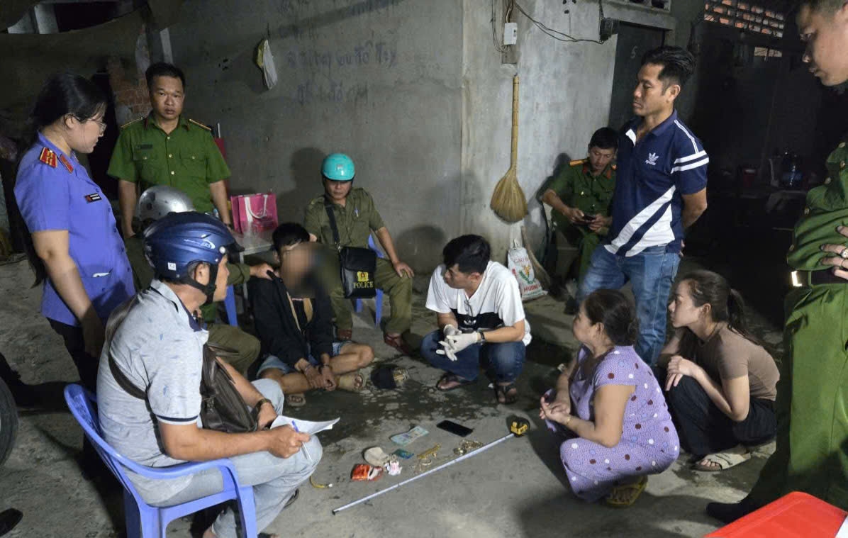 Dong thap bat doi tuong trom tien, vang tri gia gan nua ty dong hinh anh 1