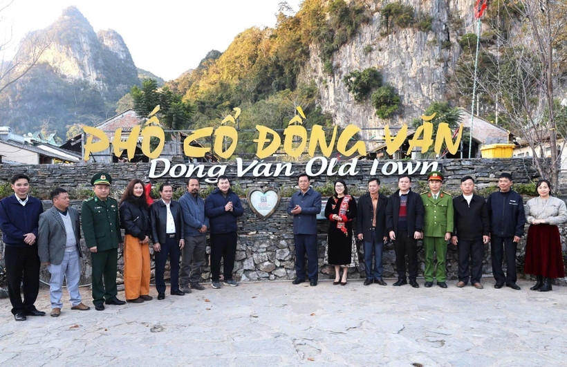 dong van transforms advantages into smart tourism picture 1