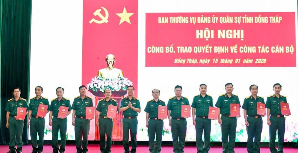 Đồng Tháp kiện toàn ban chỉ huy quân sự cấp xã