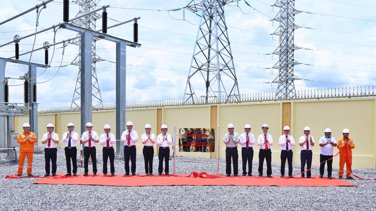 evnnpc dau an ban linh trong phat trien ha tang luoi dien hinh anh 1