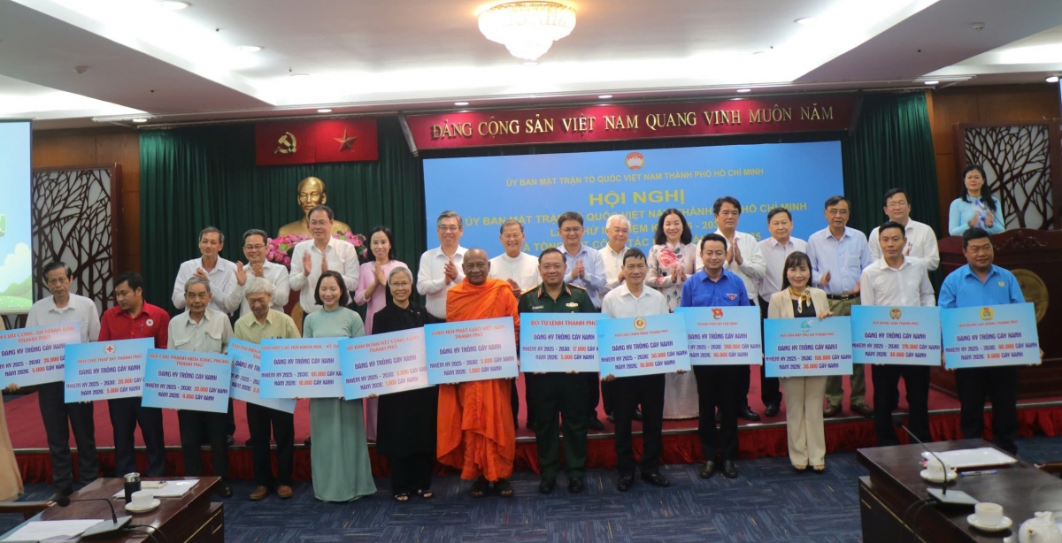 mttq tp.hcm phat dong trong gan 1,8 trieu cay xanh nhiem ky 2025-2030 hinh anh 2