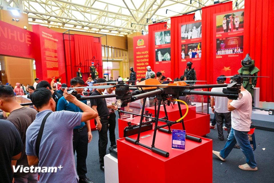 gioi tre va niem tin vao nhung co hoi lon mo ra tu Dai hoi xiv cua Dang hinh anh 3