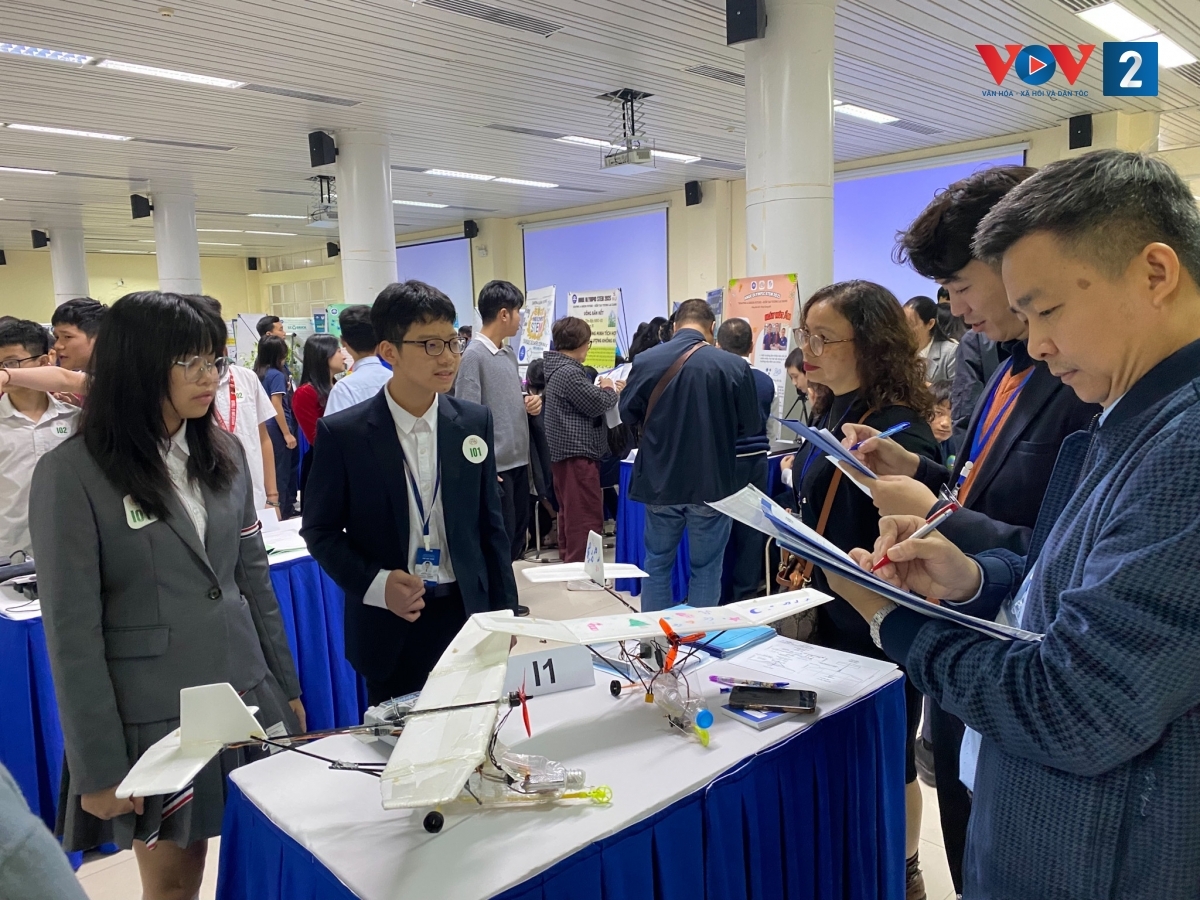 nghi quyet 71 thuc day phat trien giao duc stem o truong pho thong hinh anh 3